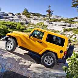 疯狂越野挑战手游 - 冰河游戏安卓游戏下载（大小：141.28MB）